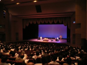 これは、第2部のボーイスカウトの歌。第一部から第六部まで、仏教讃歌、オペラ、童謡、ボーイスカウト歌曲、中国民謡、などなど様々な音楽構成でした。