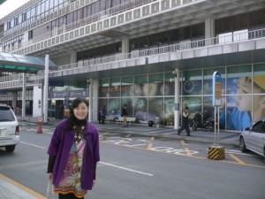 釜山へ到着！バックは釜山港。