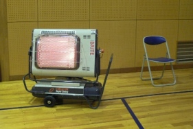 大きな大きなストーブで体育館もあったか。