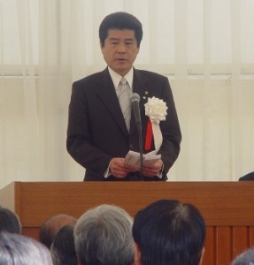 美祢市長さまのご挨拶。秋吉台がこれから世界へ向けての観光地として発展していく想いを熱く語られました。