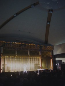 今日の会場となったお別院の本堂。