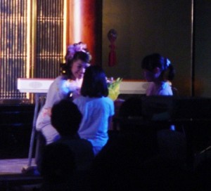 空いろ合唱団所属の２人が聴きに来てくれて、花束もいただきました！とっても嬉しかった！