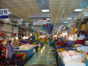 下関市の唐戸市場を思い出します