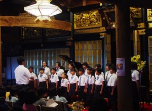 まずは２曲「おそすぎないうちに」「大漁」。