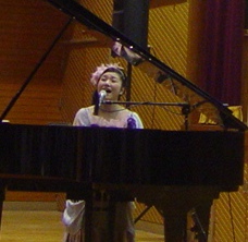 会場全体で「ふるさと」の合唱もとても大きな歌声でした。