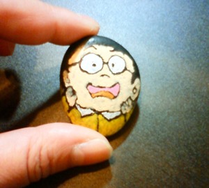 校長先生が描かれた「のび太くん」石ころ