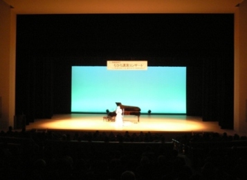 これは本番♪会場いっぱいのお客様に感激！