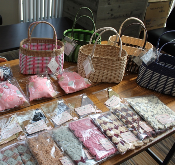 アームカバーやクラフトかごも、人気でした！！