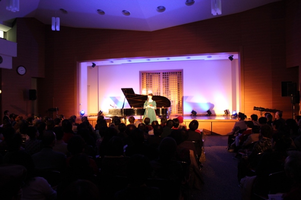 そして開演第一部。