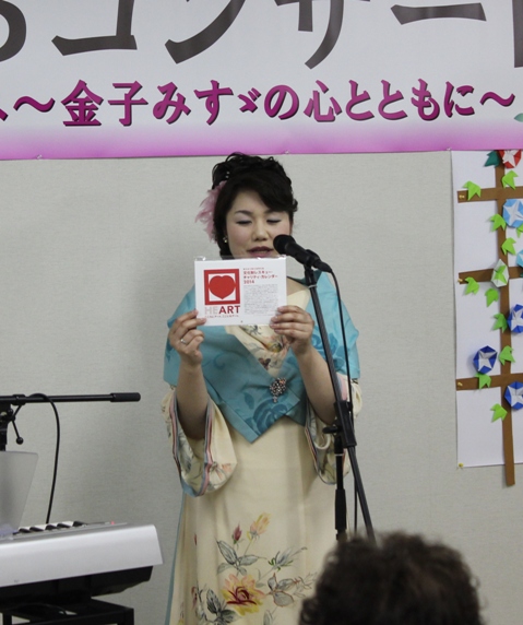 山口市のギャラリーナカノさんが発起人となっての復興支援プロジェクトの一つ、山口のアーティストが描いたイラスト入りのカレンダーの代金を寄附されたという、このカレンダーをいただいていたので、仮設住宅自治会へ３部、プレゼントさせていただきました。