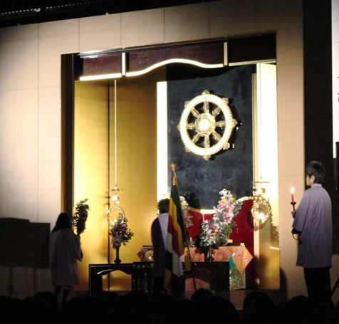 「仏誕会」開会。