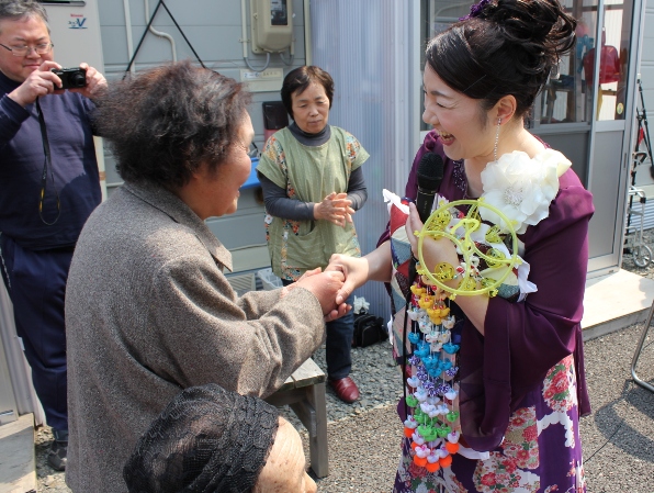 そして、もうひとつ、手作りの「つるし飾り」もいただきました！とってもかわいいです♪
