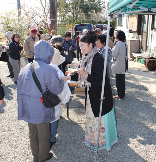 握手を交わし、私も一緒にいただきました。