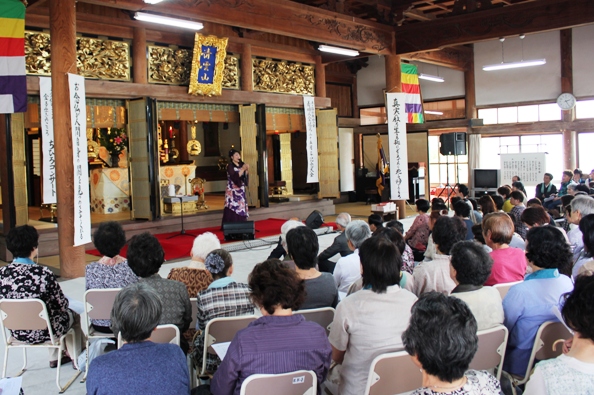 そして午後はコンサート。満堂のお客様で主催の浄円寺様も喜ばれました。