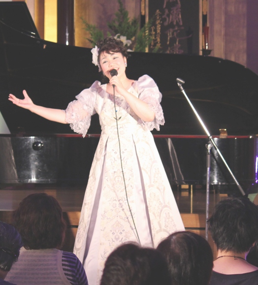 歎異抄の歌、生命のミュージアム（犯罪被害者の会）の方々との出会いから生まれた歌、みすゞさんの歌、全て心で繋がります。