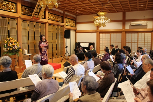 最後には、東日本復興支援ソング「花は咲く」を。皆さんの綺麗に歌声が響き渡り、とても感動しました。