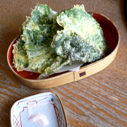 単品の「ほんなの天ぷら」も。「ほんな」初めて知った山菜でした。